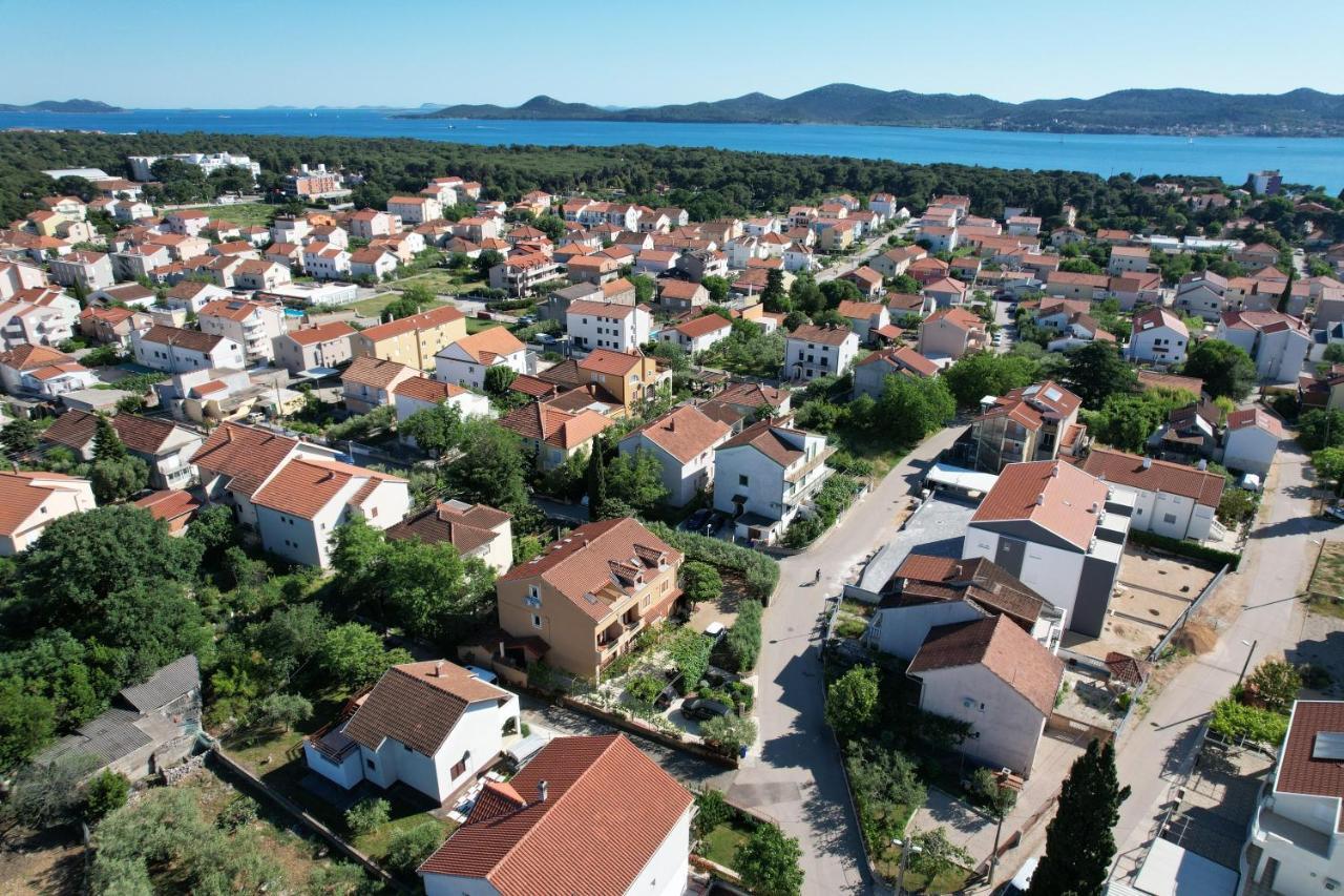 Apartments And Rooms Sinka Biograd Na Moru Exteriör bild